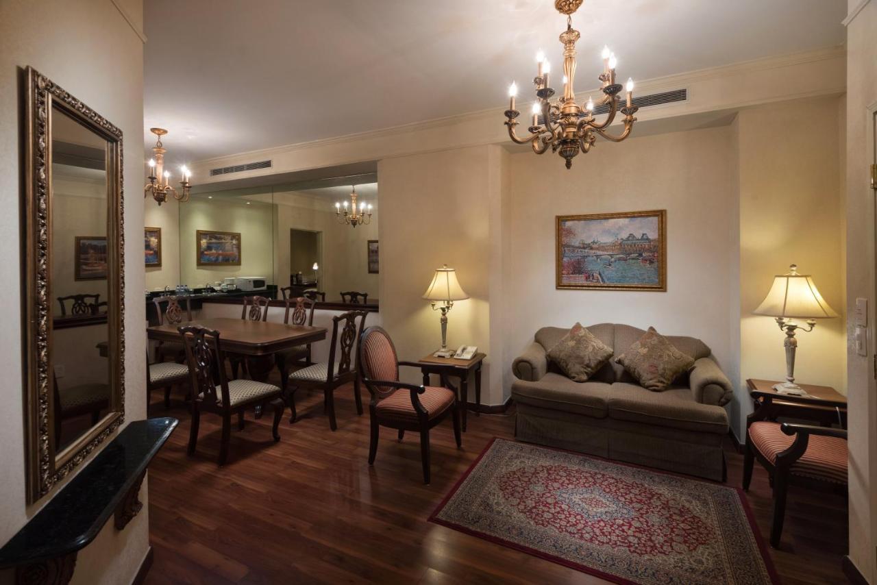 Safi Royal Luxury Valle San Pedro Garza Garcia Exterior photo A suite at the Grand Hotel